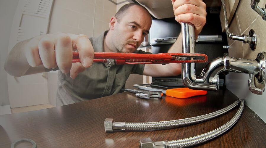 Expert burst pipe repair services in Hope, KS